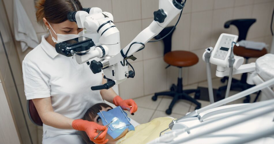 Eroziunea dentară: cum dispare smalțul fără să apară nicio carie